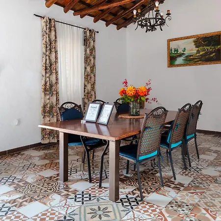 Con Piscina, Barbacoa, Aire Acondicionado, Wifi De Alta Velocidad, Cocina Exterior Y Parking