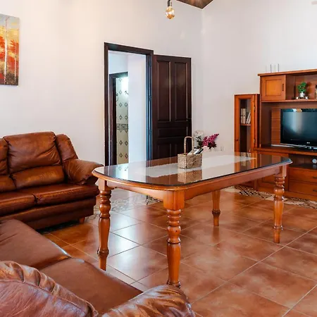 Con Piscina, Barbacoa, Aire Acondicionado, Wifi De Alta Velocidad, Cocina Exterior Y Parking Cordoba