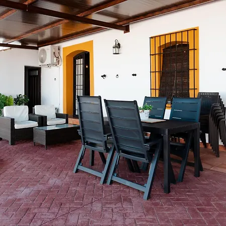 Con Piscina, Barbacoa, Aire Acondicionado, Wifi De Alta Velocidad, Cocina Exterior Y Parking Holiday home